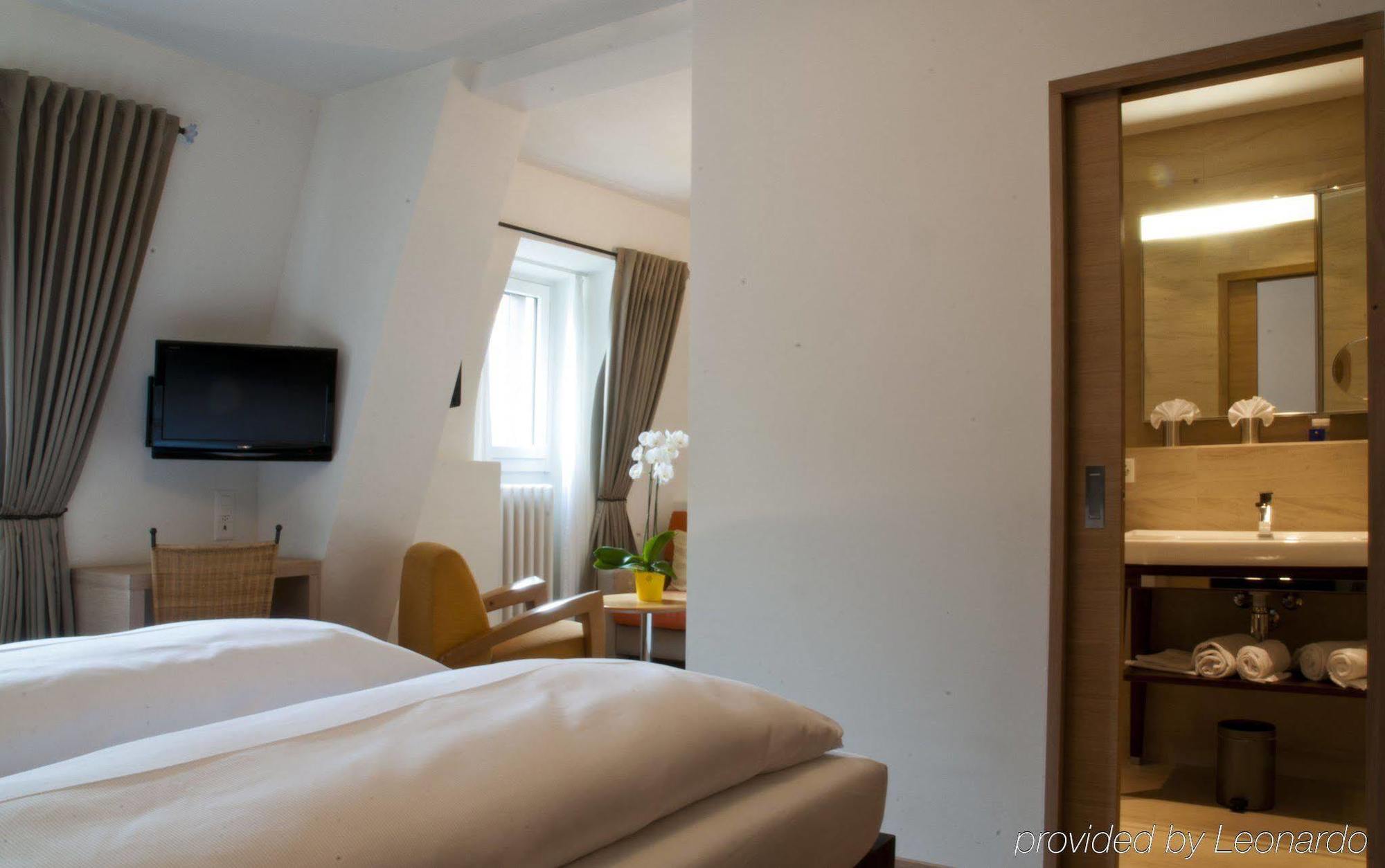 Hotel Belvedere Scuol Room photo